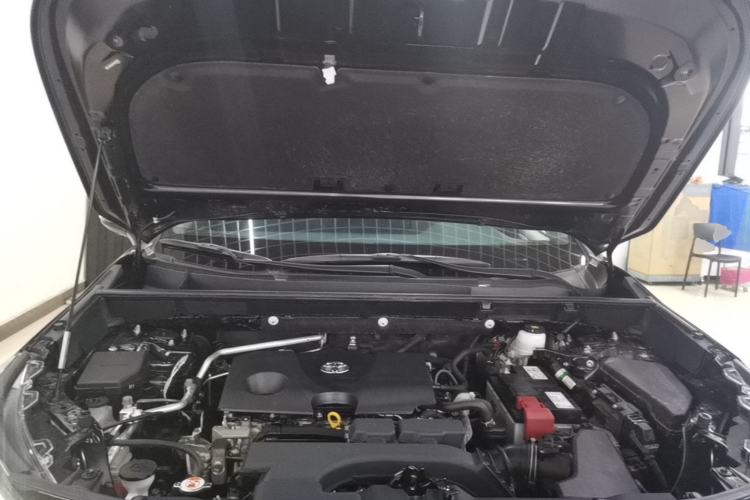 Used Toyota RAV4 2022 2.0L CVT Two-Wheel Drive Fashion Edition Engine Bay