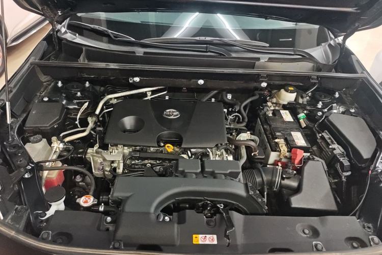 Used Toyota RAV4 2022 2.0L CVT Two-Wheel Drive Fashion Edition Engine Bay