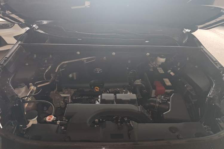 Used Toyota RAV4 2022 2.0L CVT 4x4 Style Plus Edition Engine Bay