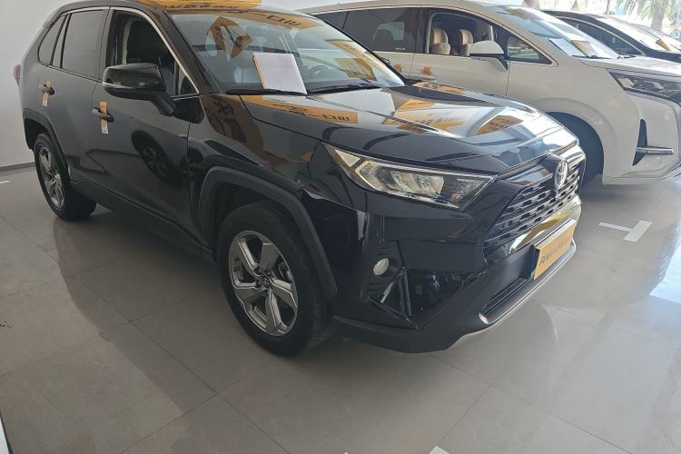 Used Toyota RAV4 2022 2.0L CVT Two-Wheel Drive Fashion Plus Edition Exterior 1