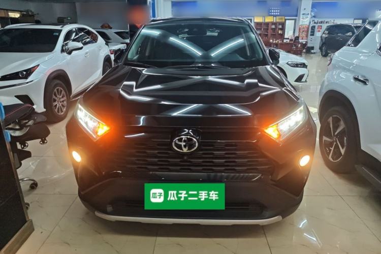 Used Toyota RAV4 2022 2.0L CVT Two-Wheel Drive Fashion Edition Exterior 1