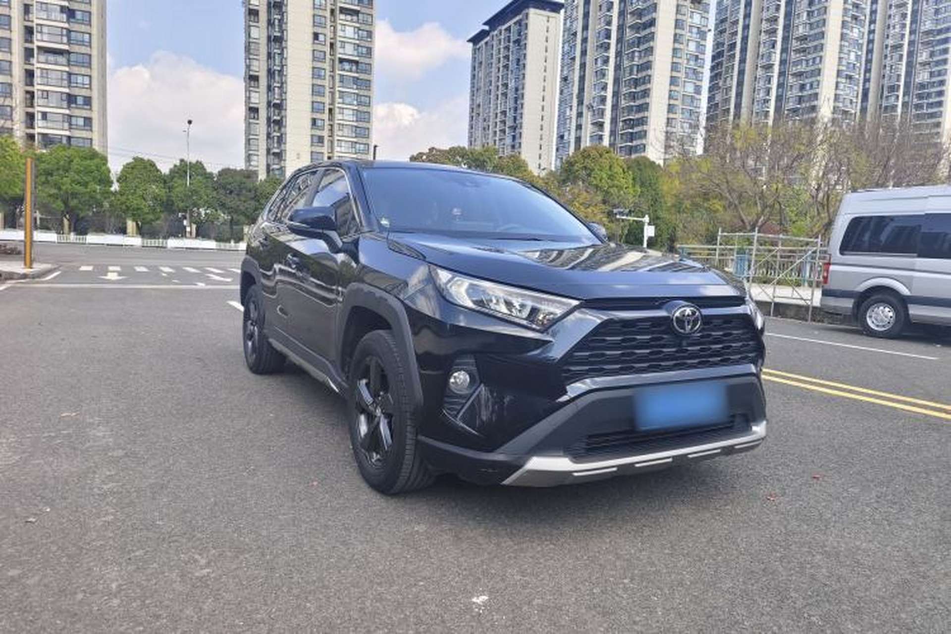 Used Toyota RAV4 2022 2.0L CVT 4x4 Fashion Edition Exterior 2
