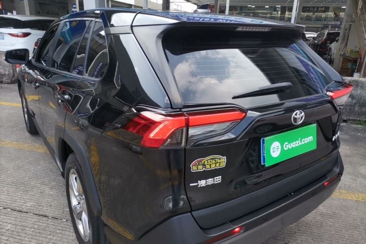 Used Toyota RAV4 2022 2.0L CVT Two-Wheel Drive Fashion Edition Exterior 2