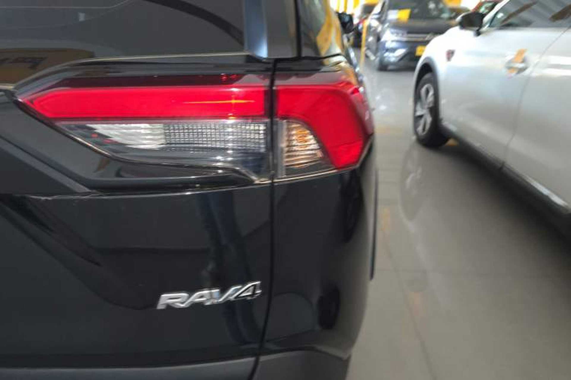 Used Toyota RAV4 2022 2.0L CVT Two-Wheel Drive Fashion Plus Edition Exterior 2