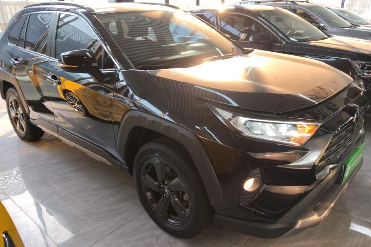 Used Toyota RAV4 2022 2.0L CVT 4x4 Style Plus Edition Exterior 2