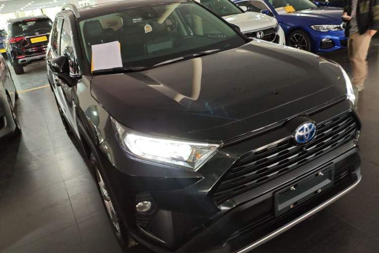 Used Toyota RAV4 2022 Dual-Engine 2.5L E-CVT Two-Wheel Drive Elite Edition Exterior 2
