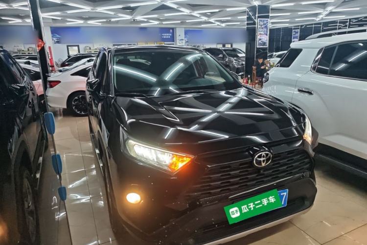 Used Toyota RAV4 2022 2.0L CVT Two-Wheel Drive Fashion Edition Exterior 2