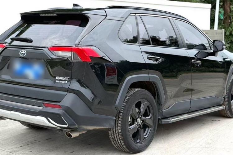 Used Toyota RAV4 2022 Dual-Engine 2.5L E-CVT Four-Wheel Drive Elite Plus Edition Exterior 3