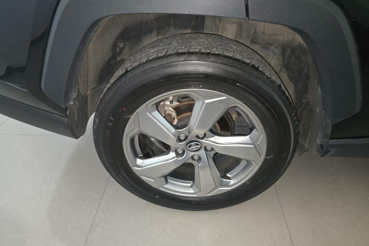 Used Toyota RAV4 2022 2.0L CVT Two-Wheel Drive Fashion Plus Edition Exterior 4