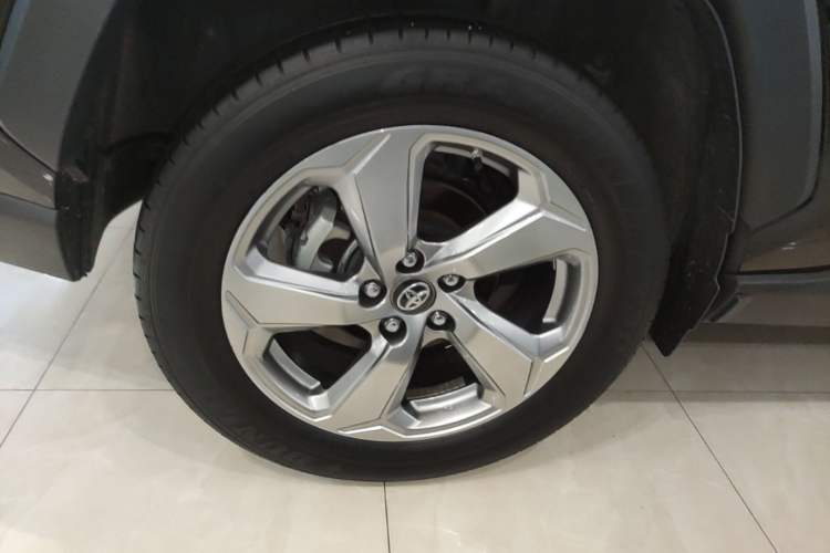 Used Toyota RAV4 2022 2.0L CVT Two-Wheel Drive Fashion Plus Edition Exterior 5