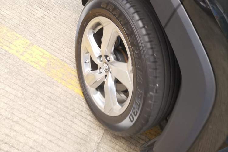 Used Toyota RAV4 2022 2.0L CVT Two-Wheel Drive Fashion Edition Exterior 5