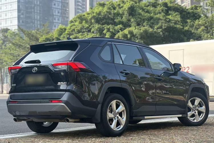 Used Toyota RAV4 2022 2.0L CVT Two-Wheel Drive Fashion Plus Edition Exterior 5