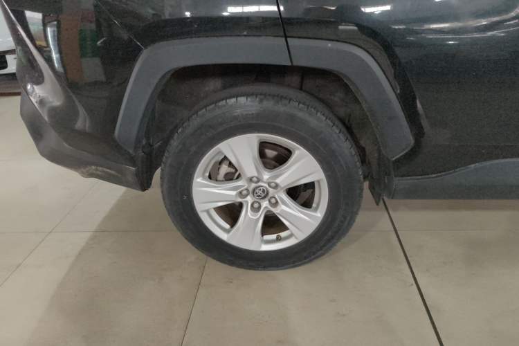 Used Toyota RAV4 2022 2.0L CVT Two-Wheel Drive Urban Edition Exterior 5
