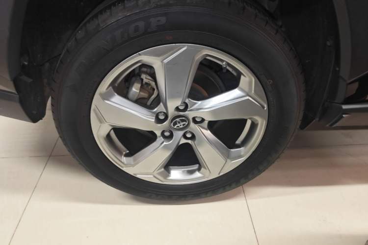 Used Toyota RAV4 2022 2.0L CVT Two-Wheel Drive Fashion Plus Edition Exterior 5