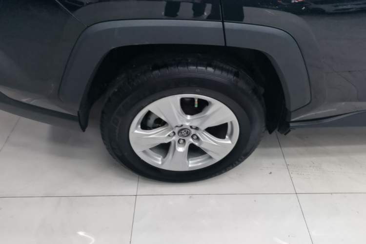 Used Toyota RAV4 2022 2.0L CVT Two-Wheel Drive Urban Edition Exterior 5