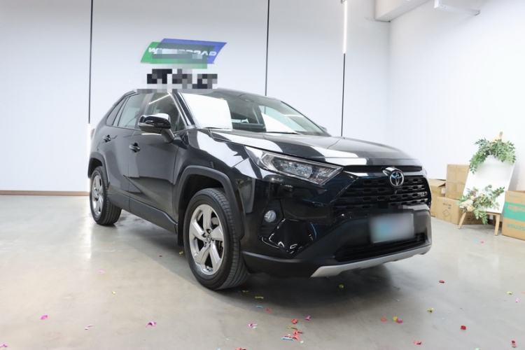 Used Toyota RAV4 2022 2.0L CVT Two-Wheel Drive Fashion Plus Edition Exterior 5