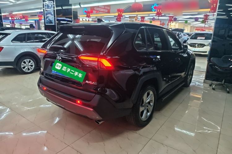 Used Toyota RAV4 2022 2.0L CVT Two-Wheel Drive Fashion Edition Exterior 5