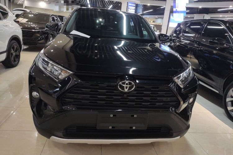 Used Toyota RAV4 2022 2.0L CVT Two-Wheel Drive Fashion Plus Edition Front