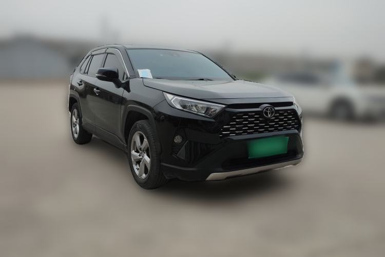 Used Toyota RAV4 2022 2.0L CVT Two-Wheel Drive Fashion Plus Edition Front Right 45 Deg