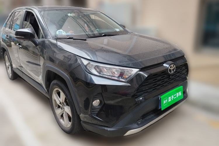 Used Toyota RAV4 2022 2.0L CVT Two-Wheel Drive Fashion Plus Edition Front Right 45 Deg