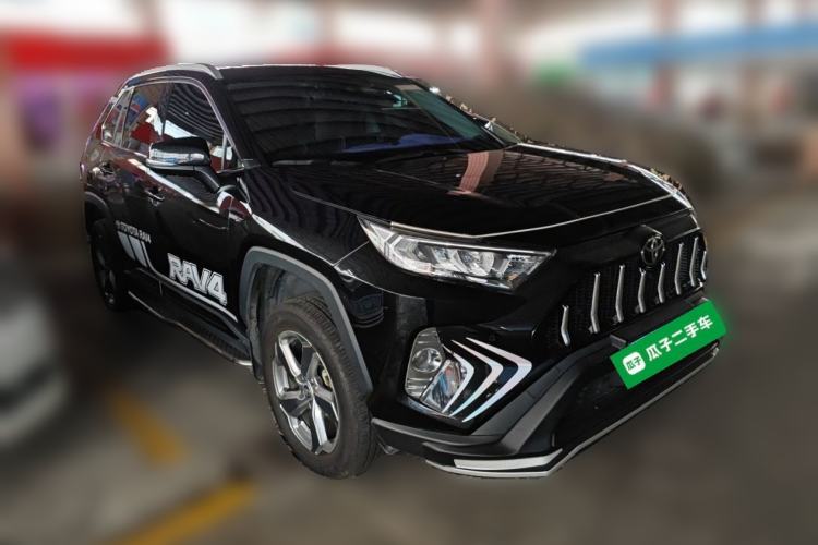Used Toyota RAV4 2022 2.0L CVT Two-Wheel Drive Fashion Plus Edition Front Right 45 Deg