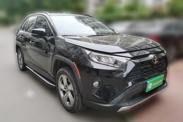 Used Toyota RAV4 2022 2.0L CVT Two-Wheel Drive Fashion Plus Edition Front Right 45 Deg