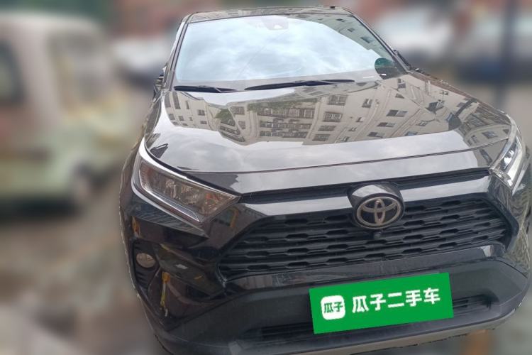 Used Toyota RAV4 2022 2.0L CVT Two-Wheel Drive Fashion Edition Front Right 45 Deg