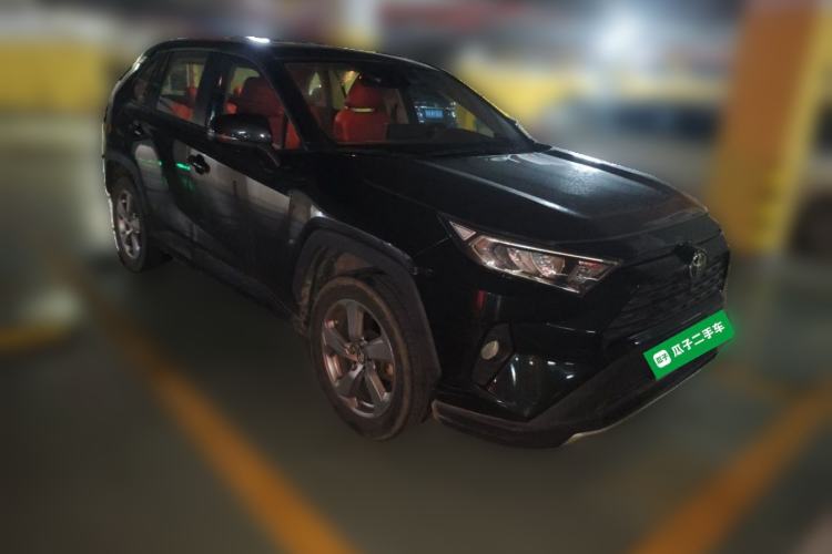 Used Toyota RAV4 2022 2.0L CVT Two-Wheel Drive Fashion Edition Front Right 45 Deg