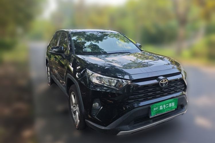 Used Toyota RAV4 2022 2.0L CVT Two-Wheel Drive Fashion Plus Edition Front Right 45 Deg