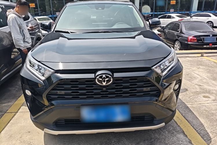 Used Toyota RAV4 2022 2.0L CVT Two-Wheel Drive Fashion Plus Edition Front