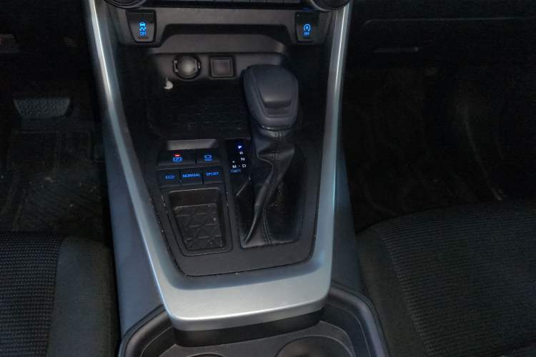 Used Toyota RAV4 2022 2.0L CVT Two-Wheel Drive Urban Edition Gear Lever
