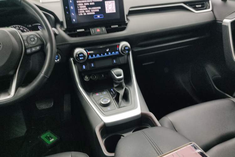Used Toyota RAV4 2022 Dual-Engine 2.5L E-CVT Four-Wheel Drive Elite Plus Edition Gear Lever