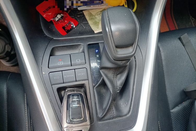 Used Toyota RAV4 2022 2.0L CVT Two-Wheel Drive Fashion Edition Gear Lever