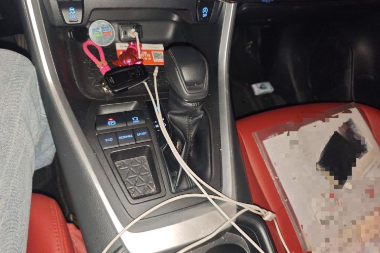 Used Toyota RAV4 2022 2.0L CVT Two-Wheel Drive Fashion Edition Gear Lever