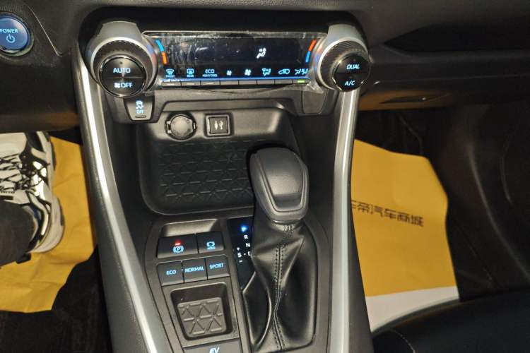 Used Toyota RAV4 2022 Dual-Engine 2.5L E-CVT Two-Wheel Drive Elite Edition Gear Lever