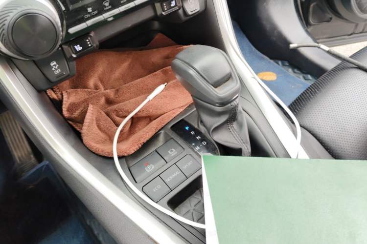 Used Toyota RAV4 2022 2.0L CVT Two-Wheel Drive Urban Edition Gear Lever