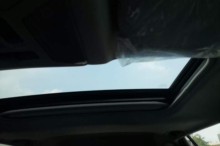 Used Toyota RAV4 2022 2.0L CVT Two-Wheel Drive Fashion Edition Headliner