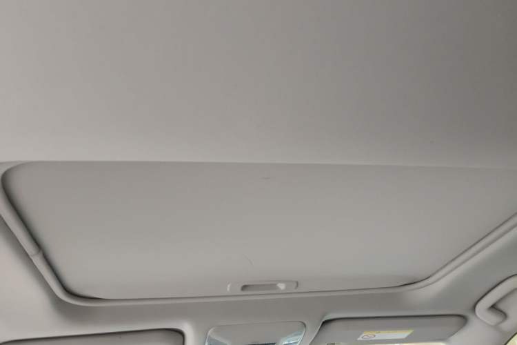 Used Toyota RAV4 2022 2.0L CVT Two-Wheel Drive Fashion Edition Headliner