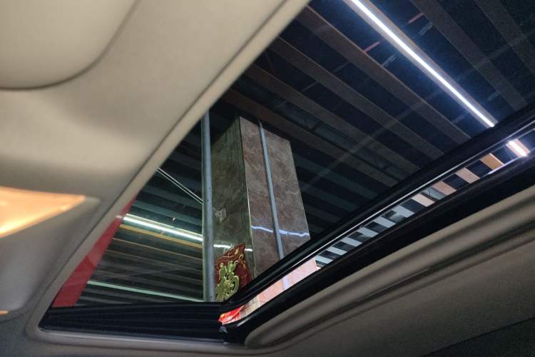Used Toyota RAV4 2022 2.0L CVT Two-Wheel Drive Fashion Edition Headliner