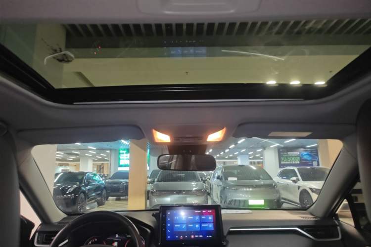 Used Toyota RAV4 2022 2.0L CVT Two-Wheel Drive Fashion Plus Edition Headliner