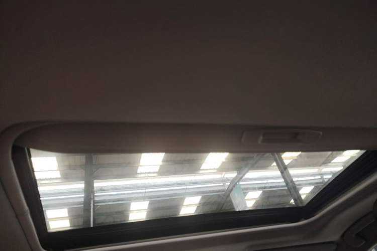 Used Toyota RAV4 2022 2.0L CVT Two-Wheel Drive Fashion Edition Headliner