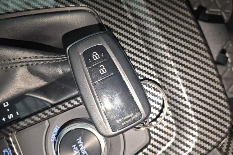 Used Toyota RAV4 2022 Dual-Engine 2.5L E-CVT Four-Wheel Drive Elite Plus Edition Interior 1