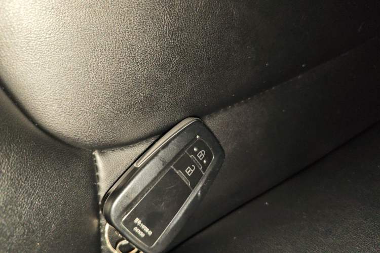 Used Toyota RAV4 2022 Dual-Engine 2.5L E-CVT Two-Wheel Drive Elite Edition Interior 1
