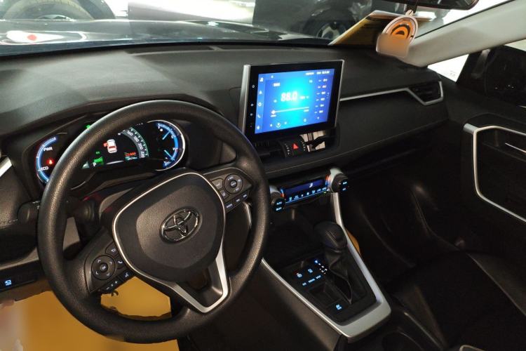 Used Toyota RAV4 2022 Dual-Engine 2.5L E-CVT Two-Wheel Drive Elite Edition Interior 2