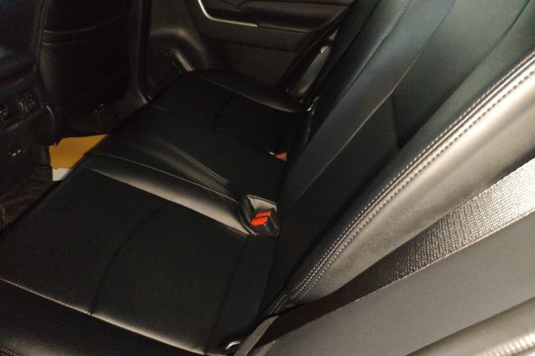 Used Toyota RAV4 2022 Dual-Engine 2.5L E-CVT Two-Wheel Drive Elite Edition Interior 4