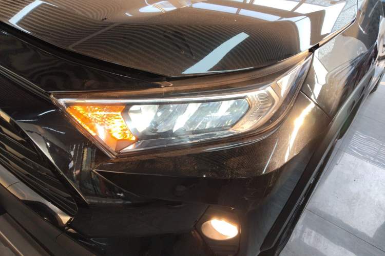 Used Toyota RAV4 2022 2.0L CVT 4x4 Style Plus Edition Left Front Headlight