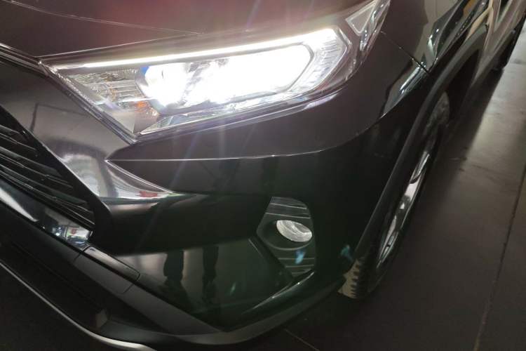 Used Toyota RAV4 2022 Dual-Engine 2.5L E-CVT Two-Wheel Drive Elite Edition Left Front Headlight