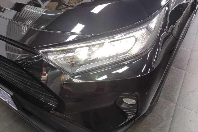 Used Toyota RAV4 2022 Dual-Engine 2.5L E-CVT Two-Wheel Drive Elite Edition Left Front Headlight