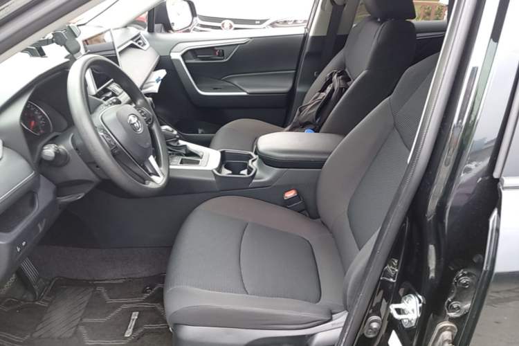 Used Toyota RAV4 2022 2.0L CVT Two-Wheel Drive Urban Edition Left Front Seat