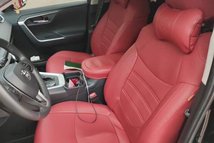 Used Toyota RAV4 2022 2.0L CVT Two-Wheel Drive Fashion Plus Edition Left Front Seat